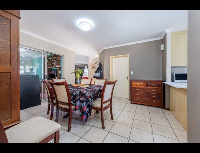 3 BEDROOM HOUSE FOR SALE IN SONSTRAAL HEIGHTS